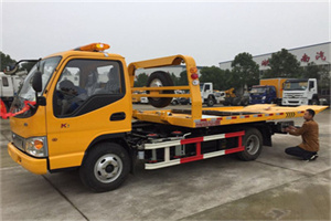 桓台哪里有拖车服务